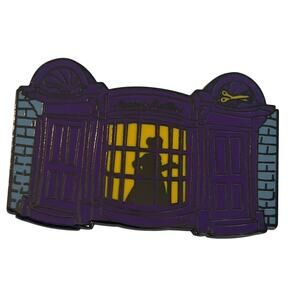 🖤Madam Malkin’s Harry Potter pin 4 for $20